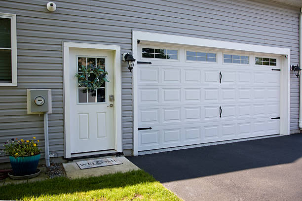 24/7 Emergency Garage Door Panel Replacement experts in Suwanee, GA